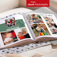 Otwarta fotoksiążka cewe z rodzinnymi zdjęciami. Czas realizacji jest krótki, by szybko cieszyć się wspomnieniami.