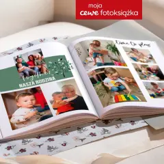 Otwarta fotoksiążka z rodzinnymi zdjęciami dzieci i bliskich. Sprawdź, jaki jest empik fotoksiążka czas realizacji.