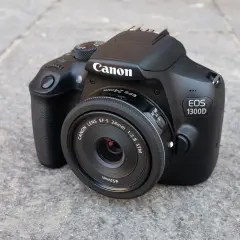 Canon 1300D w 2026: Czy to nadal dobry start w fotografię?
