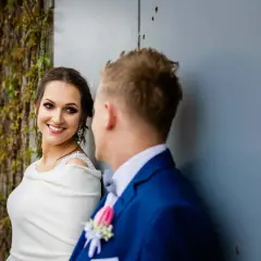 Fotograf na wesele: Jak wybrać idealnego? Sprawdź, zanim podpiszesz!