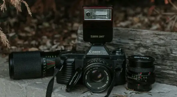 Jak wyłączyć lampę błyskową w Nikon? Poradnik do naturalnych zdjęć