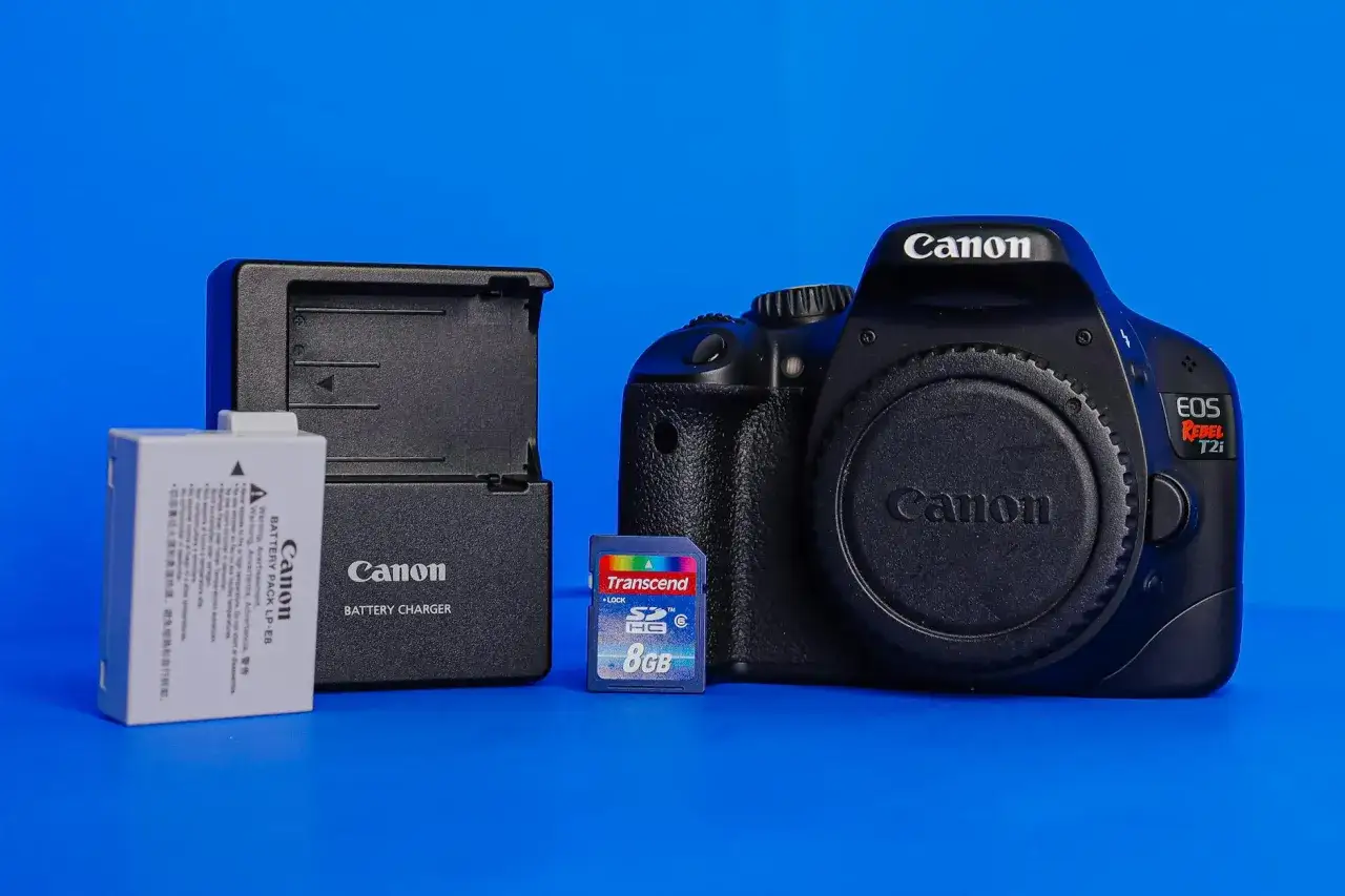 Canon lustrzanka vs bezlusterkowiec porównanie