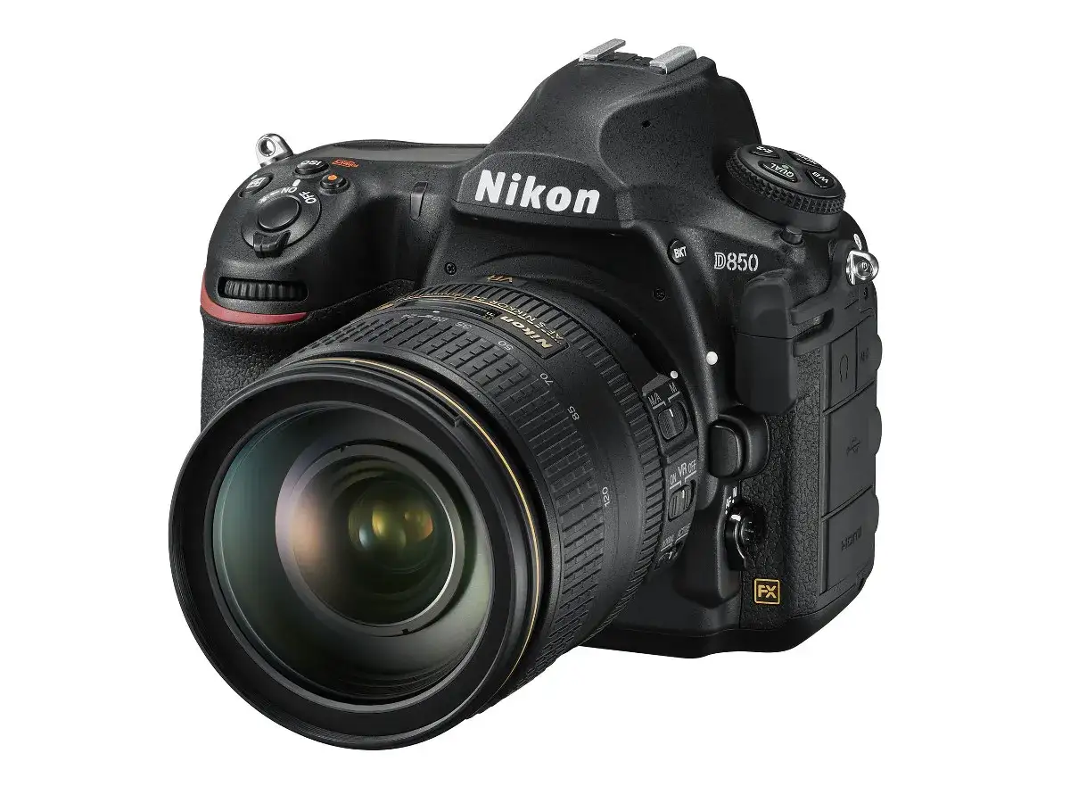 Profesjonalny aparat Nikon D850 z obiektywem. Sprawdź aktualną nikon d850 cena i możliwości tego sprzętu.