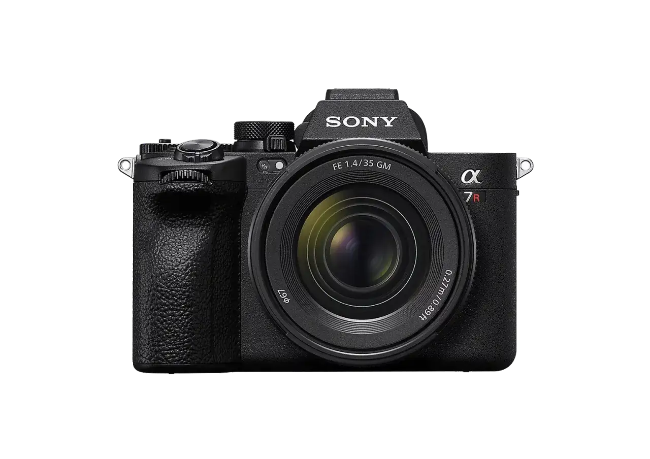 Profesjonalny aparat Sony a7r5 z obiektywem FE 1.4/35 GM, gotowy do uchwycenia każdej chwili.